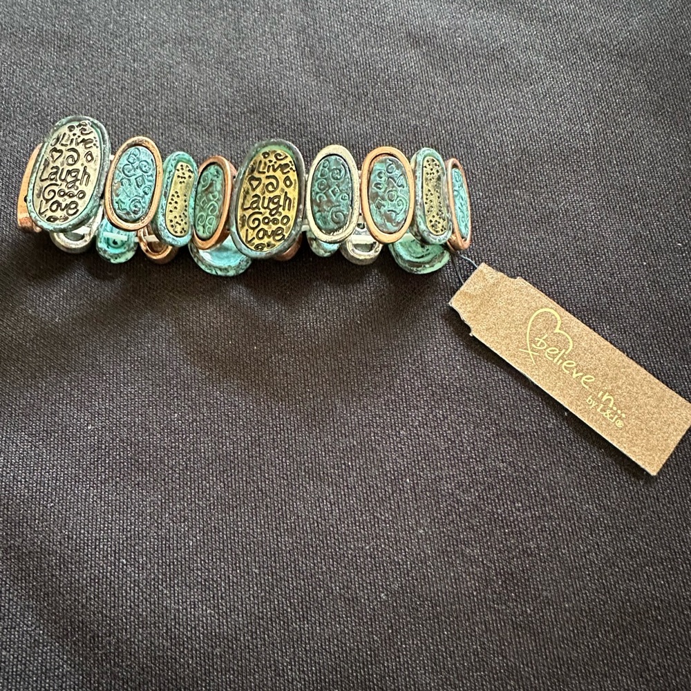 Believe In … by L&J Stretch Bracelet .. Live-Laugh-Love